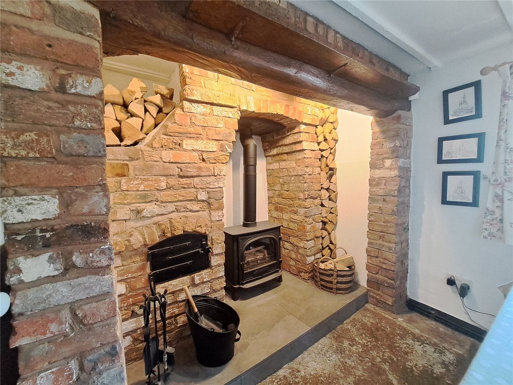 Property photo 3 of 40 Picture No. 09