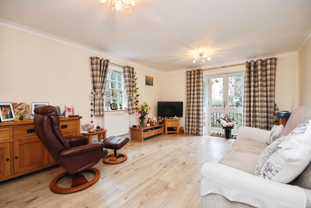 Property photo 3 of 12