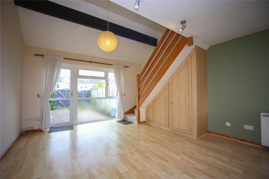 Property photo 3 of 11 Picture No. 27