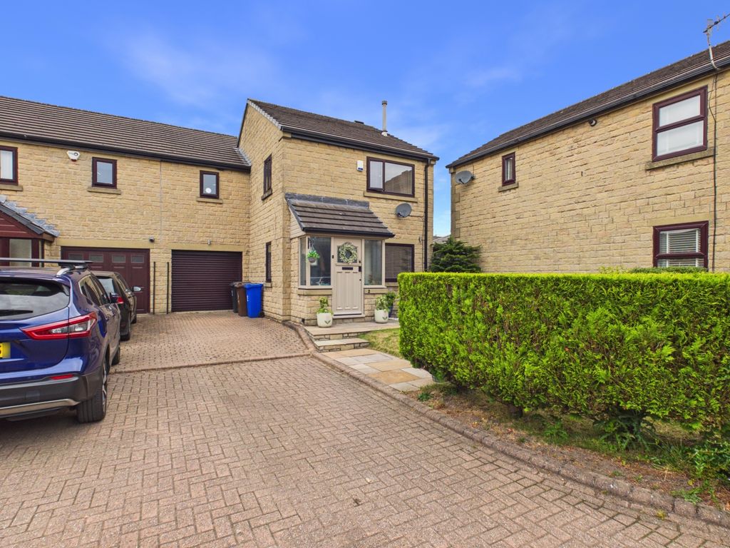 Property photo 2 of 37 Cam03729G0-Pr0394-Still044
