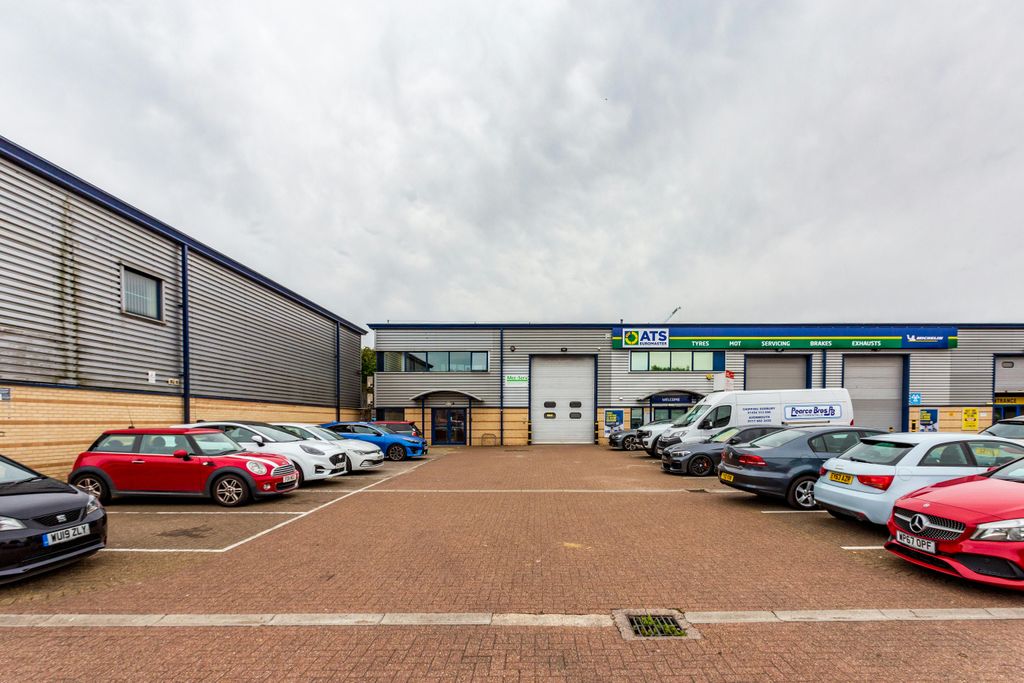 Property photo 1 of 7 Hlp_Ob_250811_9096.Jpg