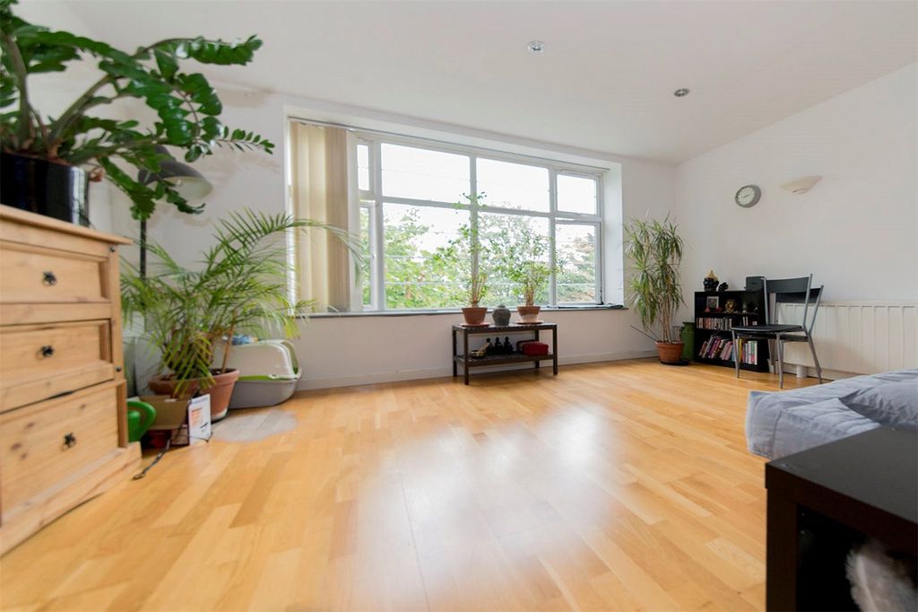 Property photo 1 of 6 Picture No. 19