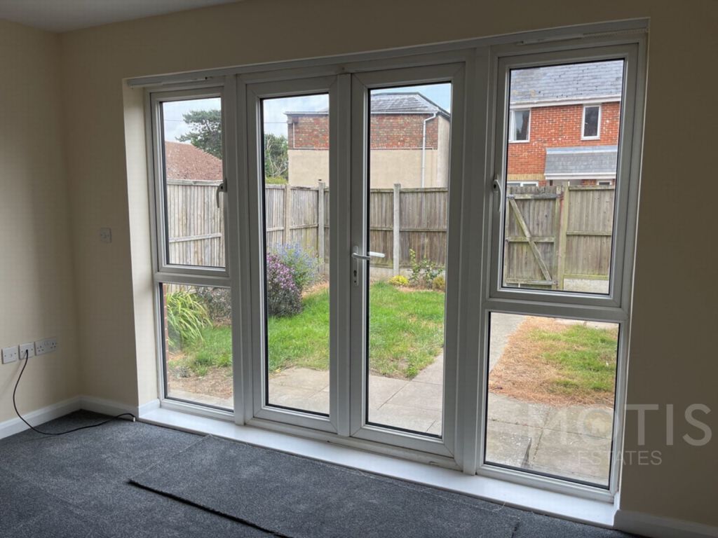 Property photo 3 of 9 Photo 5