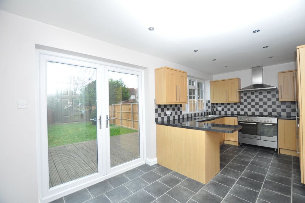 Property photo 2 of 9 Photo 02