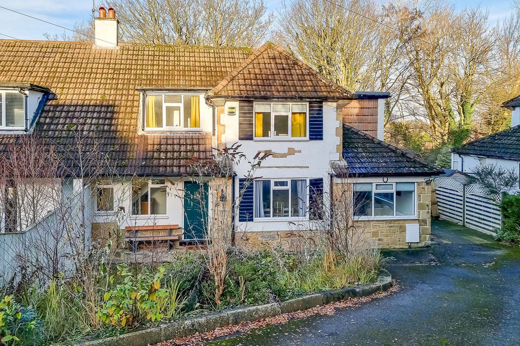 Property photo 1 of 27