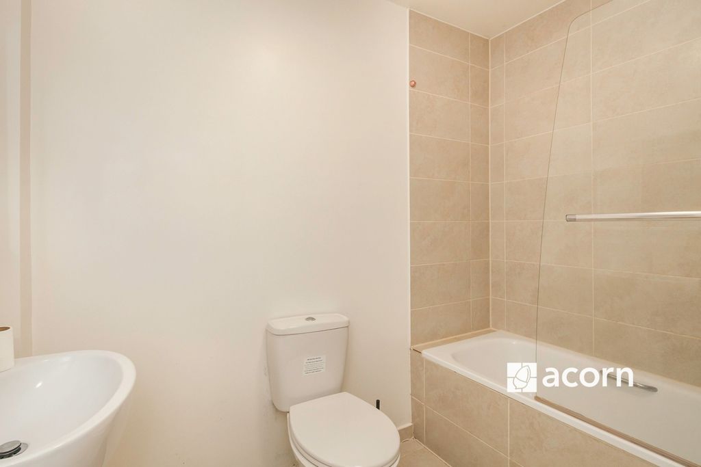 Property photo 3 of 10 9d9573Cb-17cd-F01...
