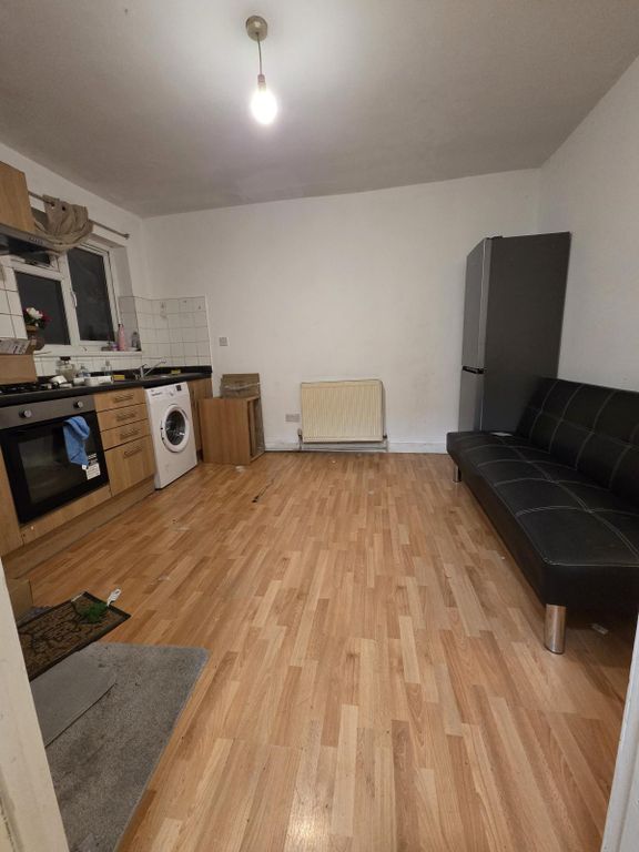 Property photo 2 of 5 Gallery