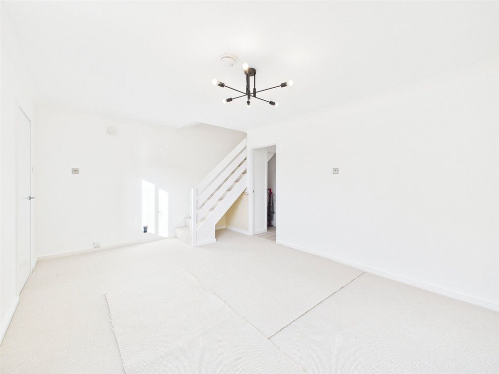 Property photo 3 of 21 Picture No. 35