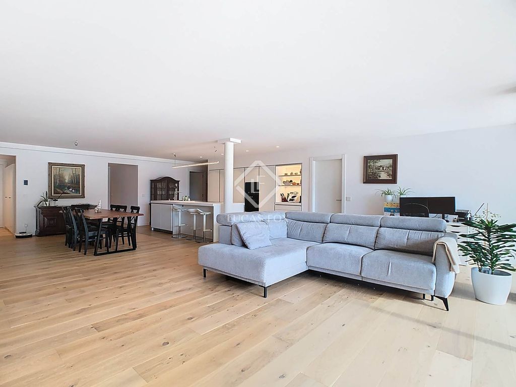 Property photo 1 of 40