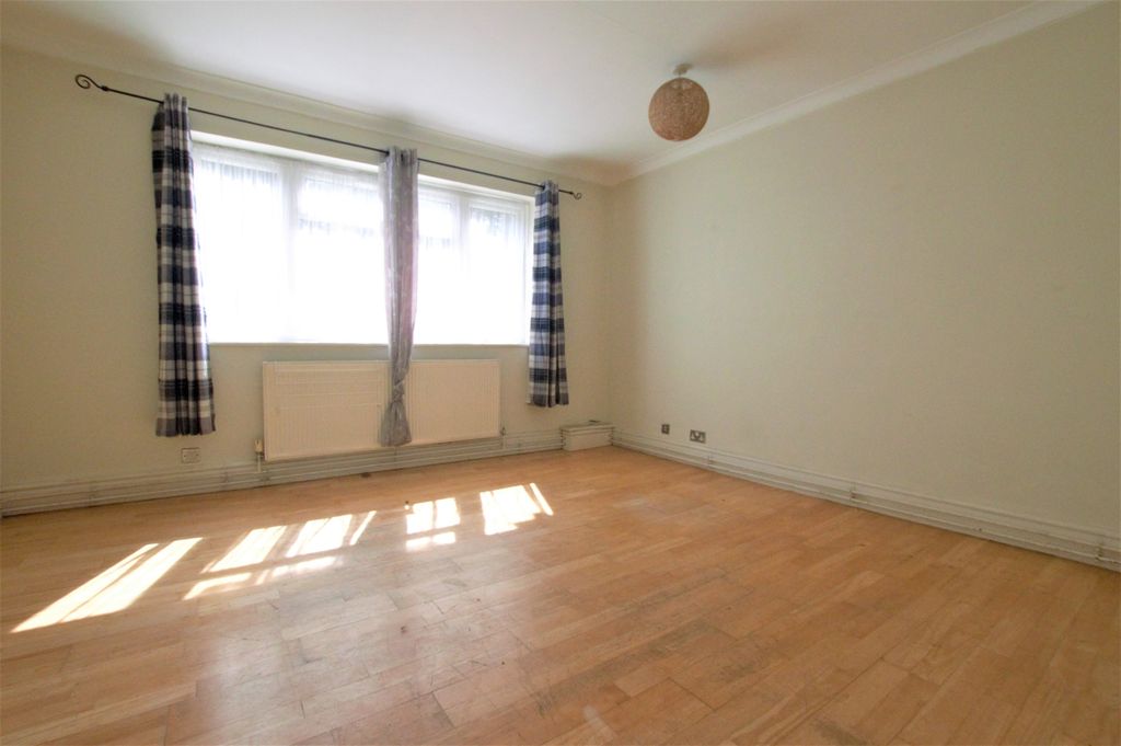 Property photo 3 of 5