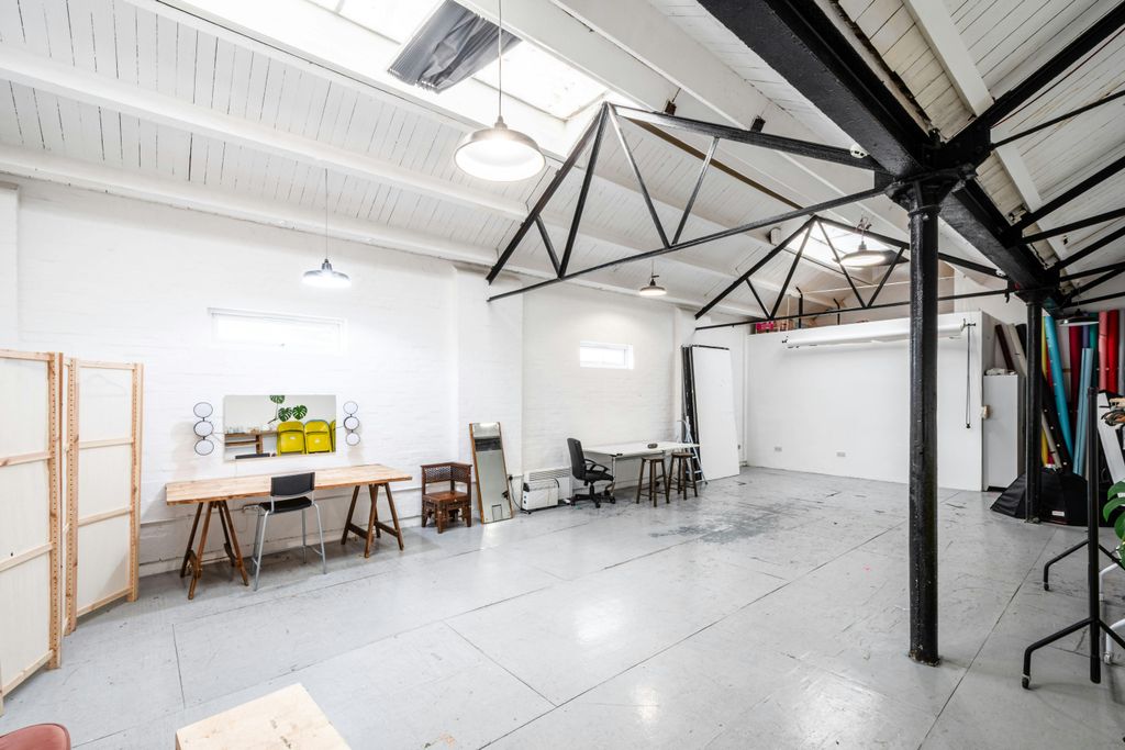 Property photo 2 of 11 Ashfield St 80A U12 Low Res 5.Jpg