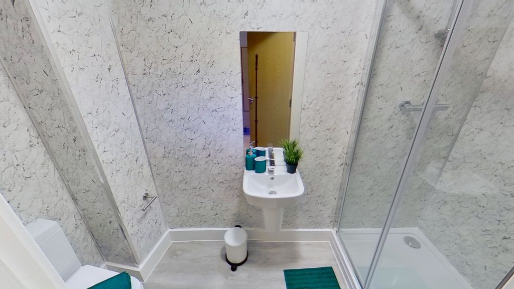 Property photo 3 of 3 Washroom