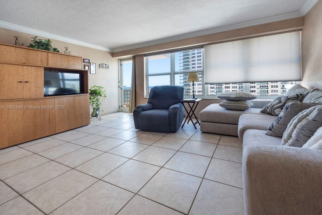 Property photo 3 of 20 <Alttext/>