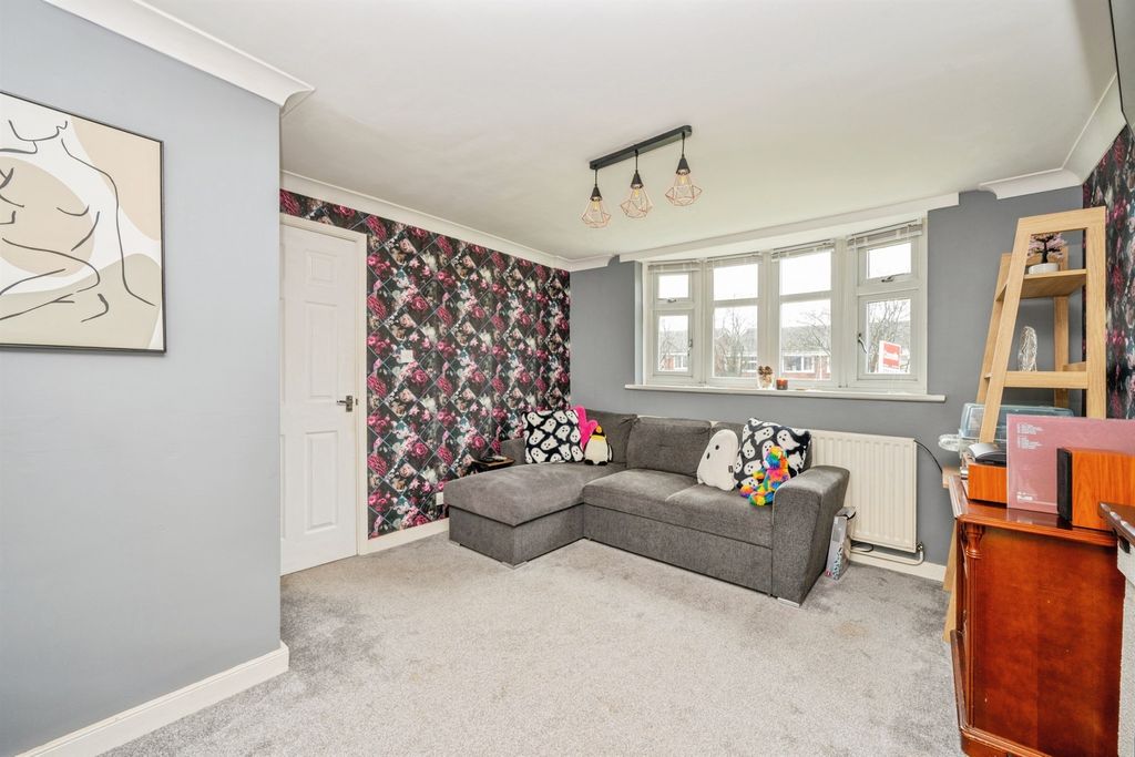 Property photo 3 of 23