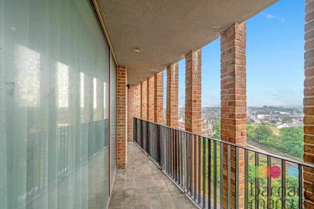 Property photo 3 of 14 Balcony