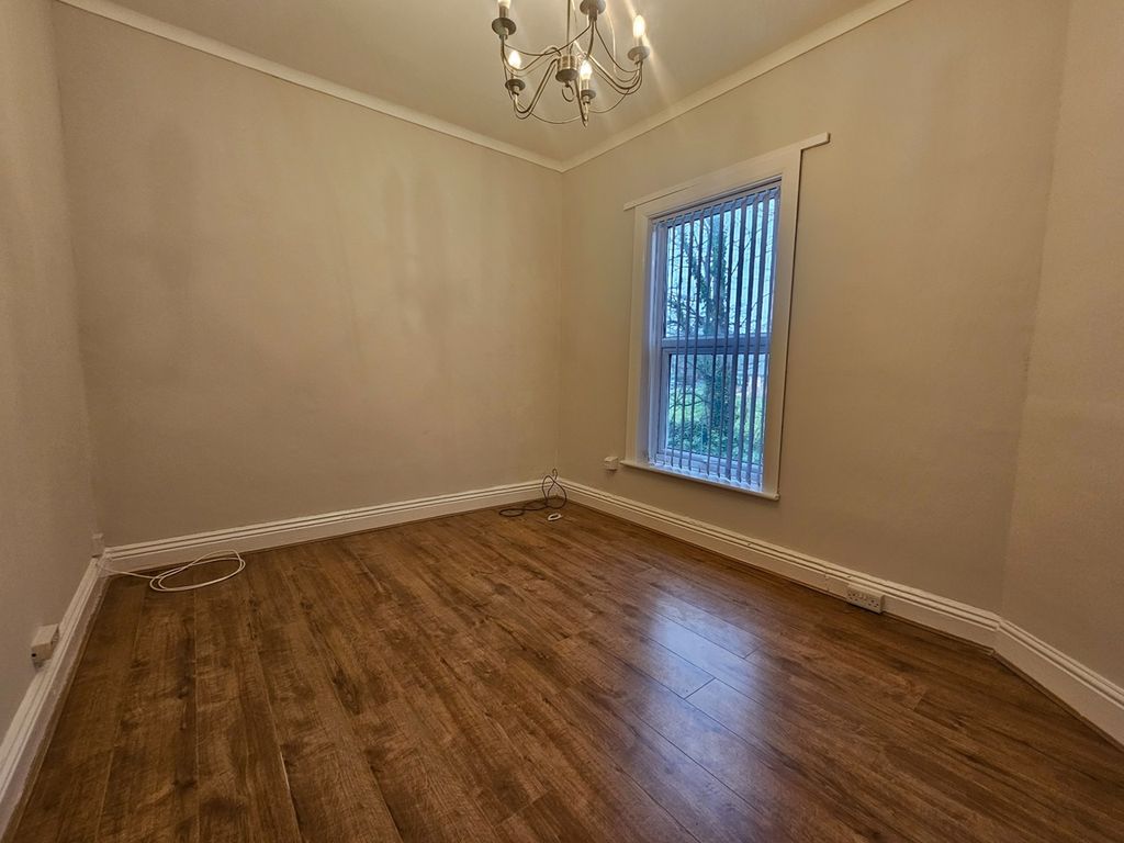 Property photo 1 of 11 Photo 0