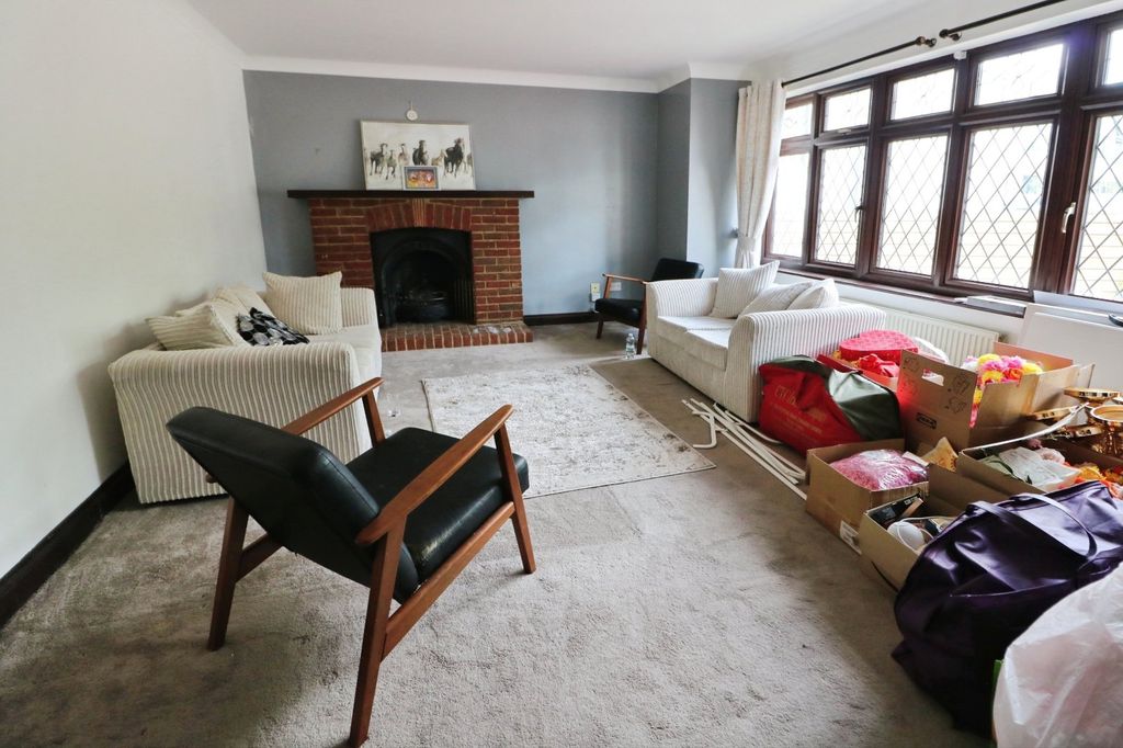 Property photo 3 of 15 Living Room