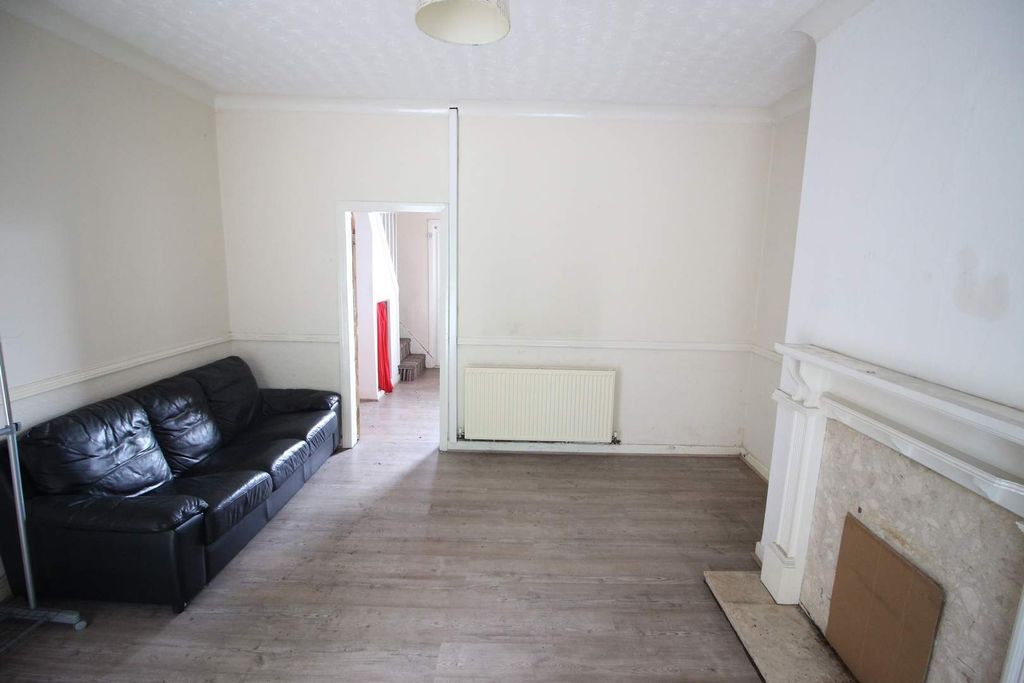 Property photo 3 of 9