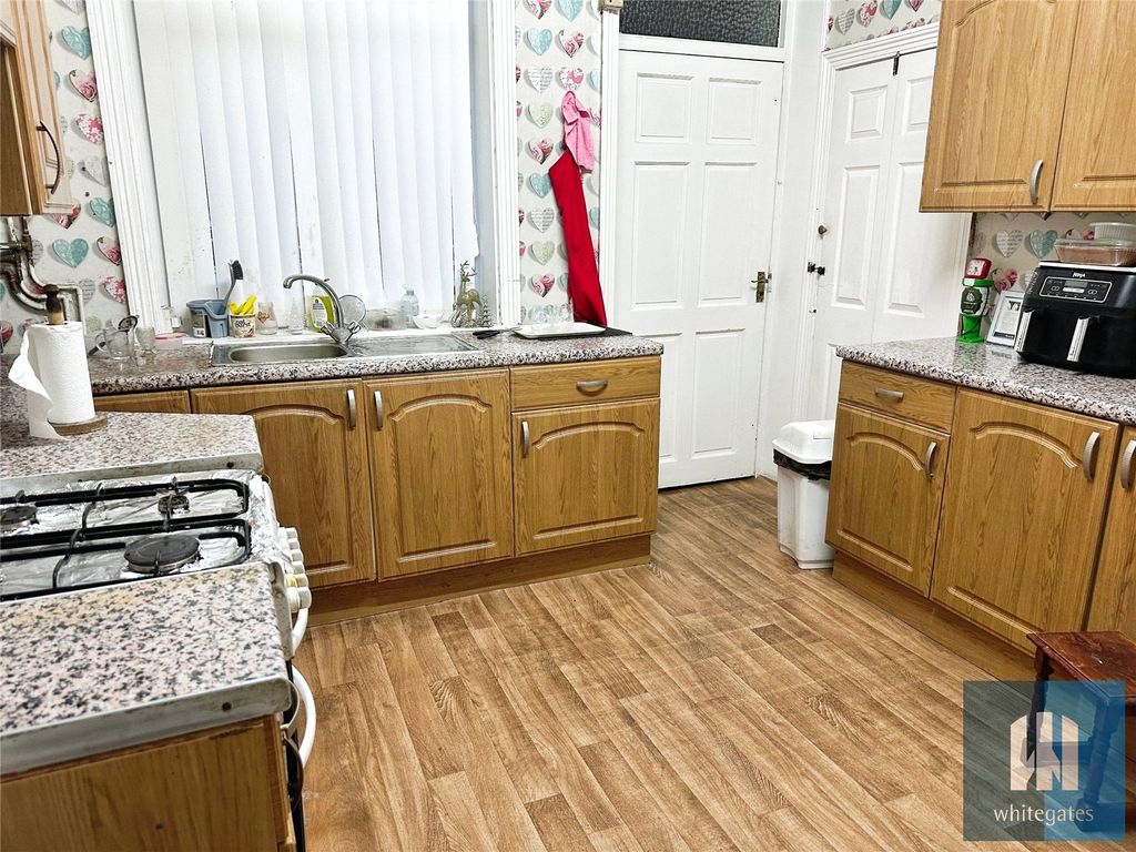 Property photo 3 of 22 Picture No. 04