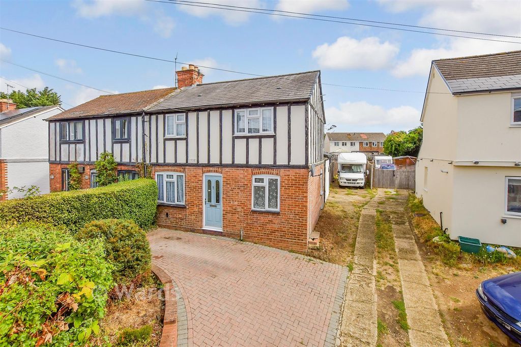 Property photo 1 of 12 External (Brochure) :