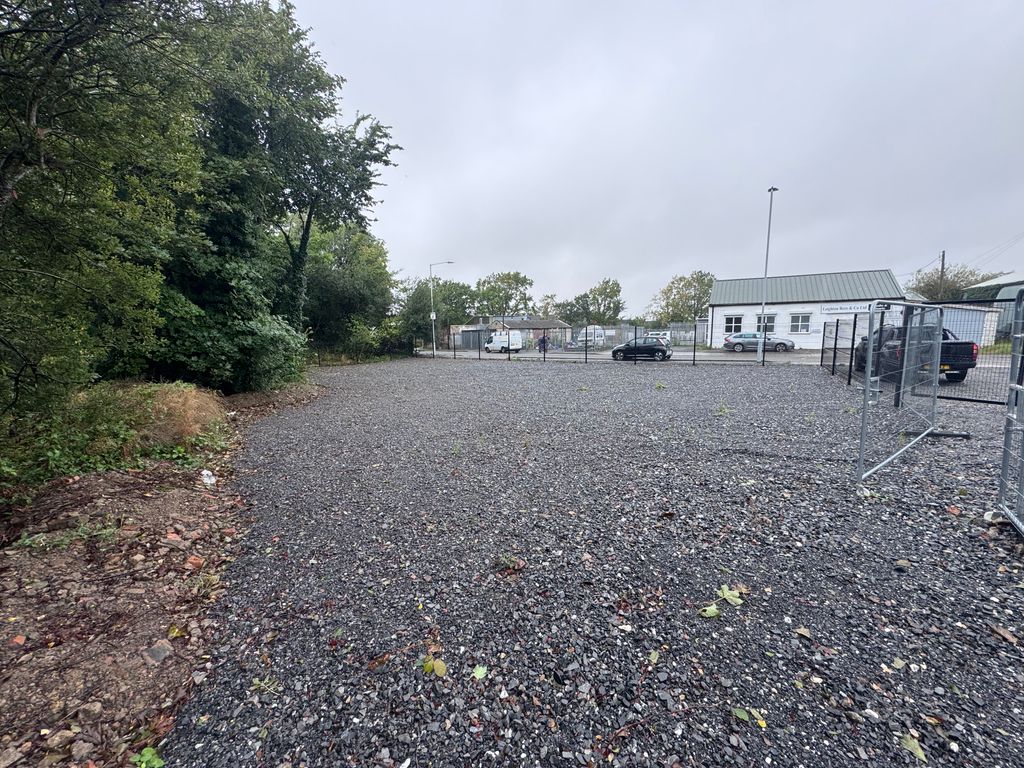 Property photo 3 of 5