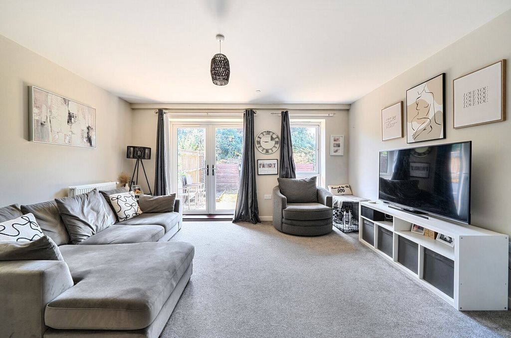 Property photo 3 of 13 1486264-15-6A563A...