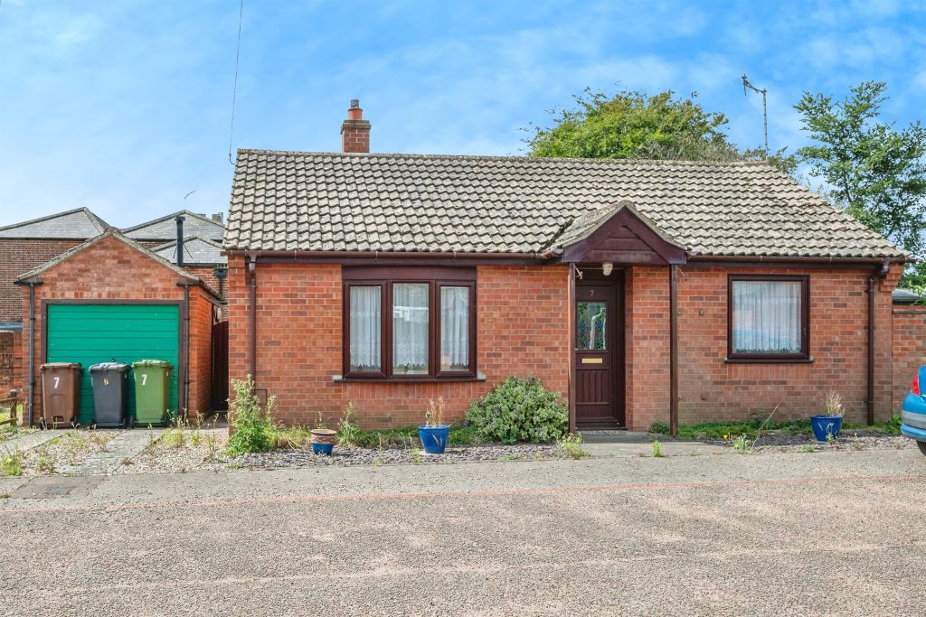 Property photo 2 of 17