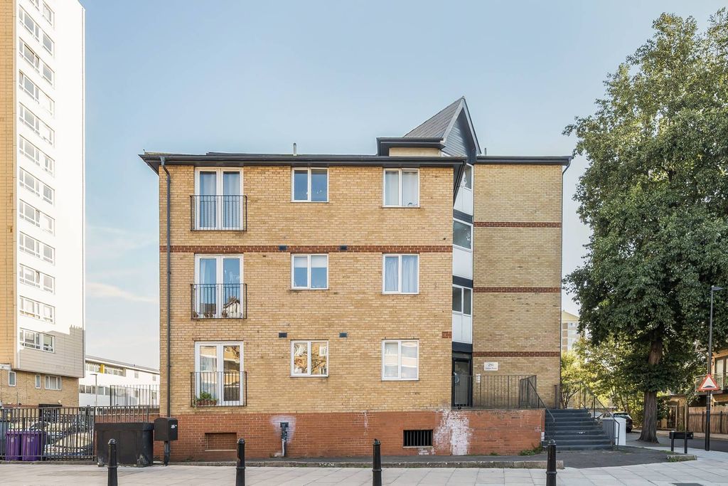 Property photo 2 of 9