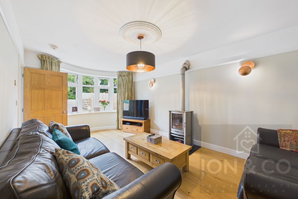 Property photo 2 of 35