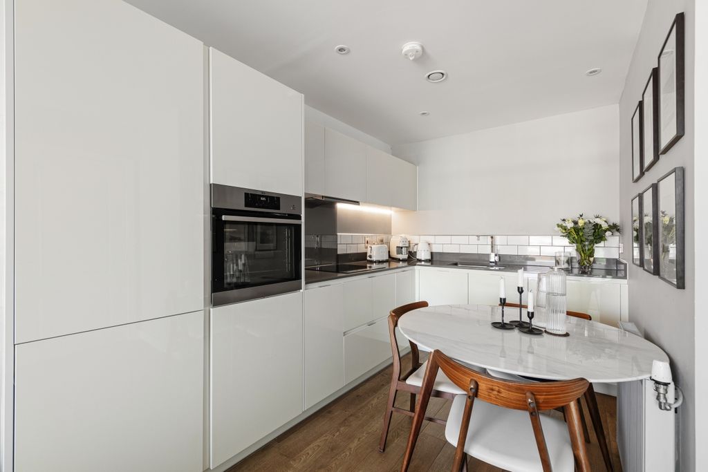 Property photo 3 of 16 094A7758
