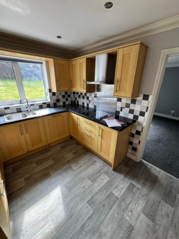 Property photo 2 of 26