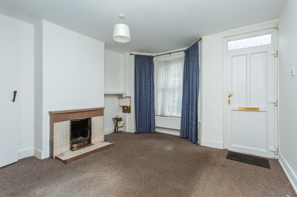 Property photo 2 of 13 Picture 2