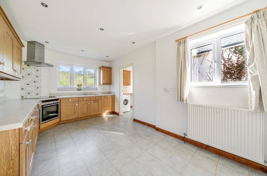 Property photo 3 of 15 Kitchen