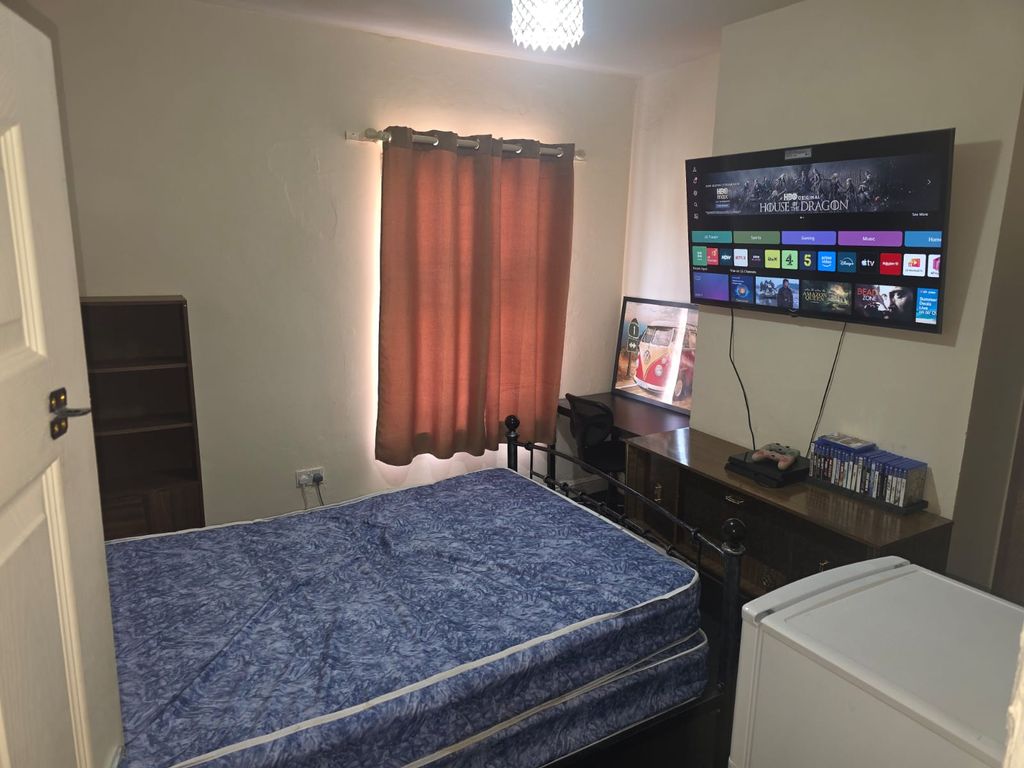 Property photo 2 of 3
