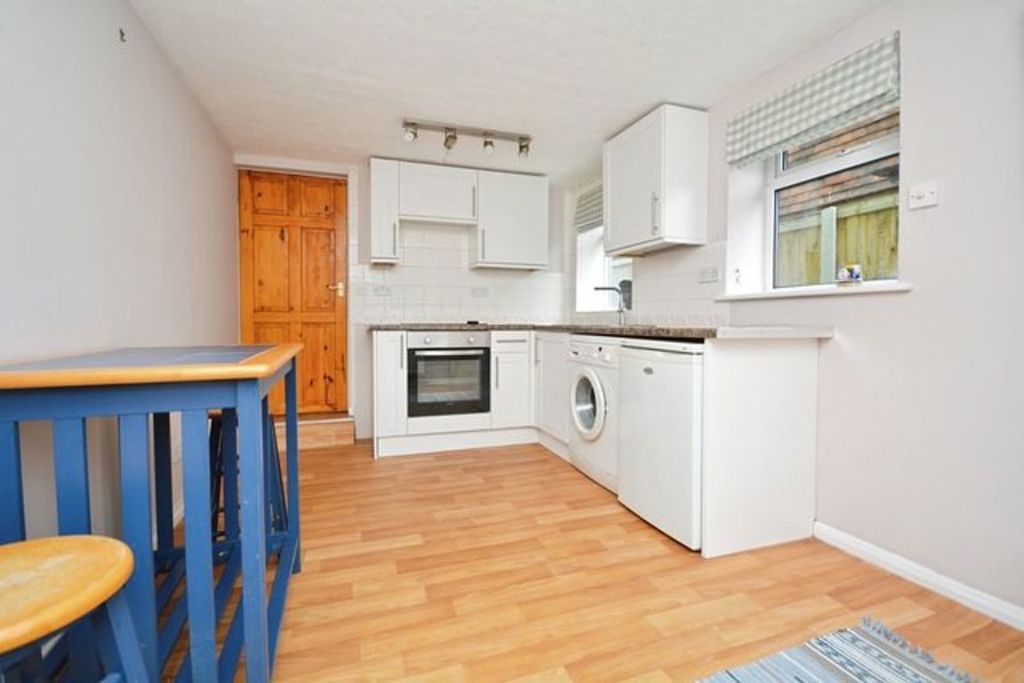 Property photo 2 of 8
