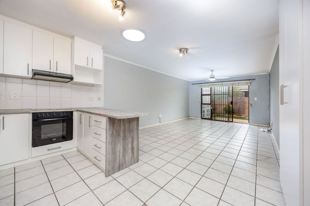 Property photo 2 of 19 Dbv1741095