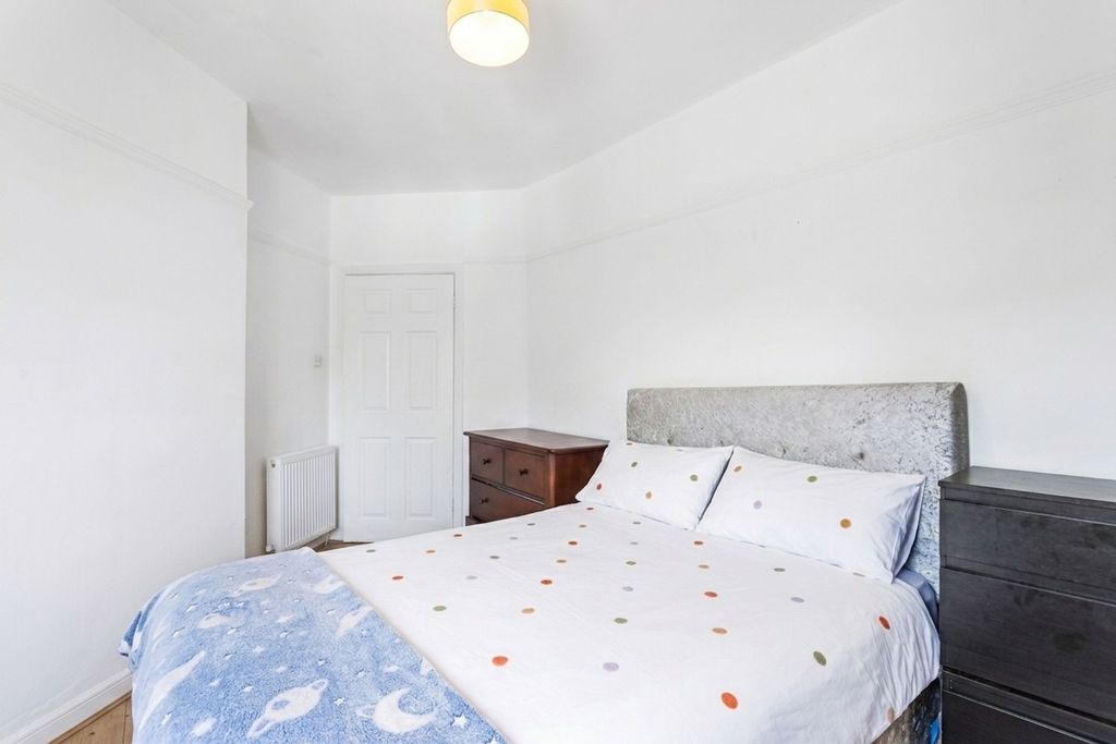 Additional image 12 of 3 bed flat for saleDundas Street, Bathgate EH48