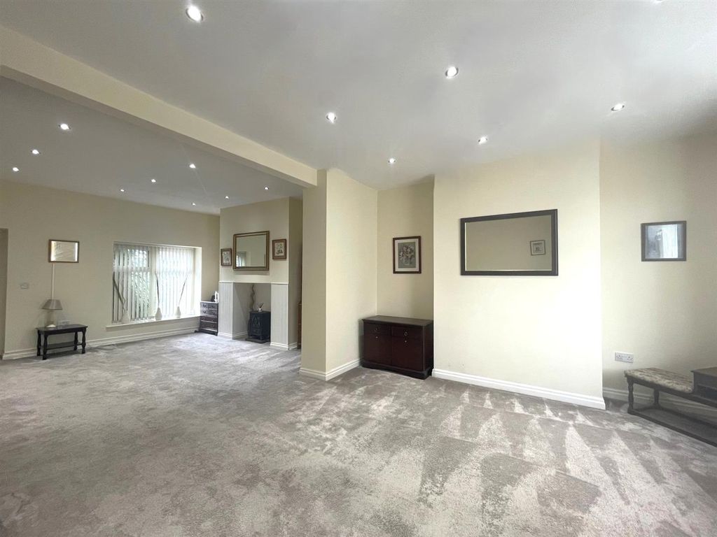 Property photo 2 of 16 B.Jpg