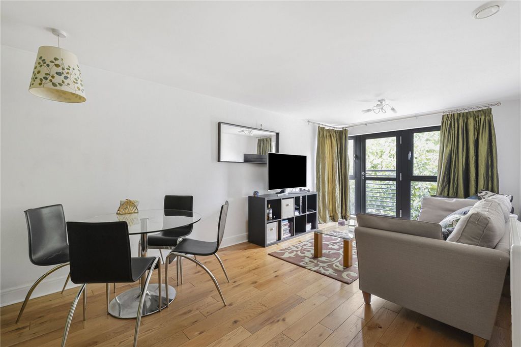 Property photo 1 of 10 Reception Room
