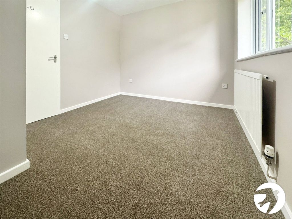 Property photo 2 of 8 Picture No. 04