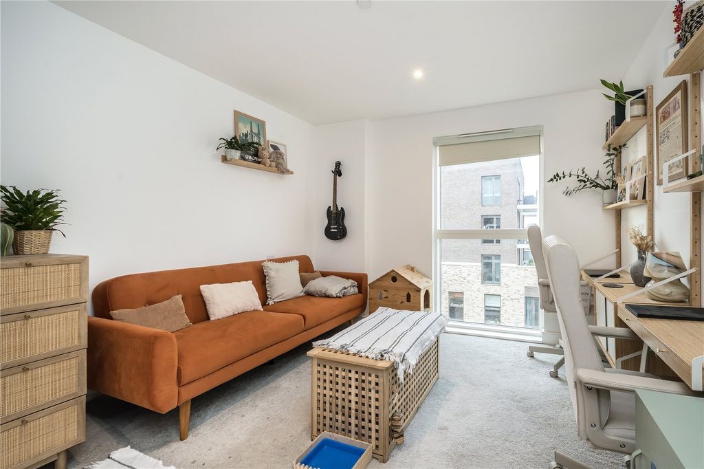 Property photo 3 of 11 Picture No. 12