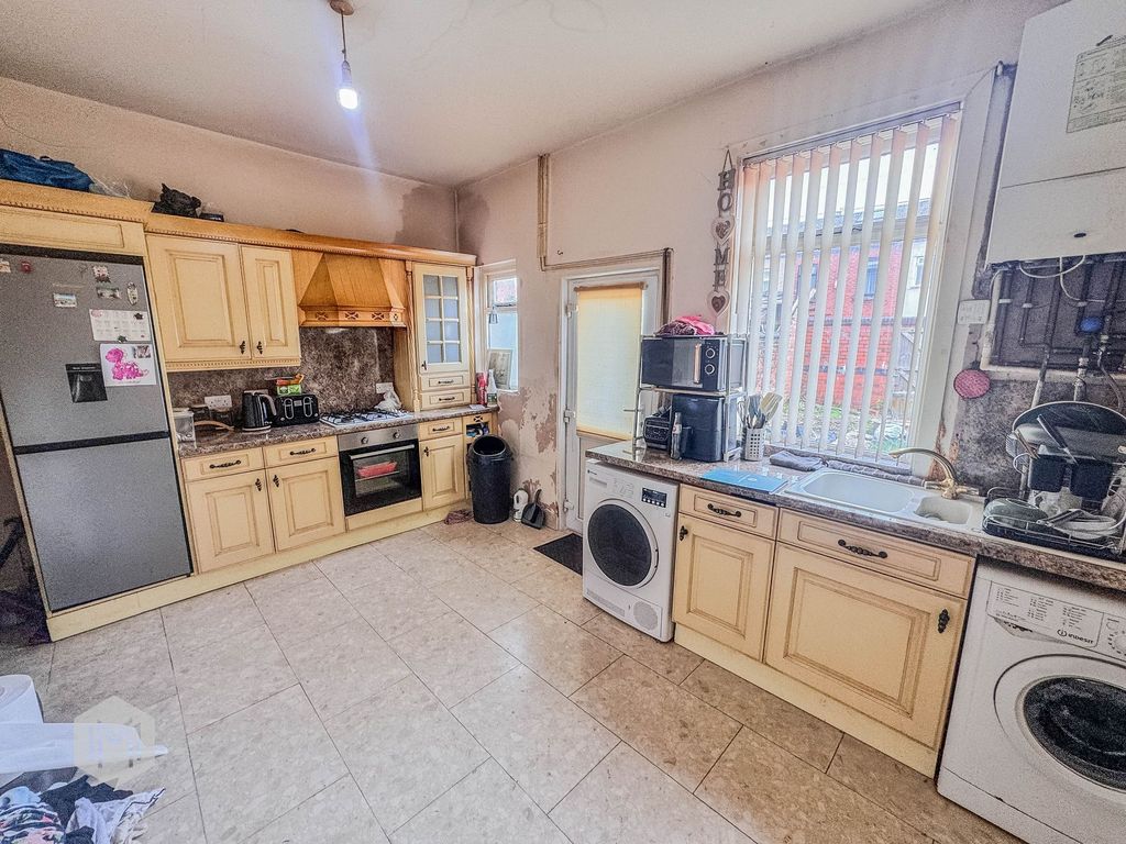 Property photo 3 of 14