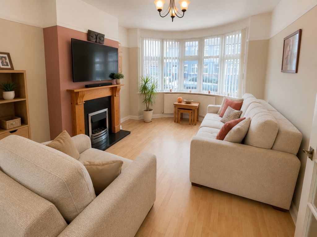 Property photo 2 of 8 4681071