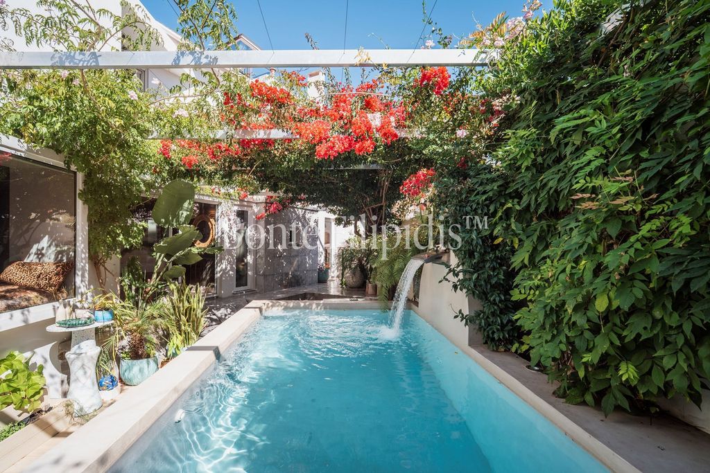 Property photo 1 of 47 4-Bedroom House With Pool For Sale In Belém, Lisbon