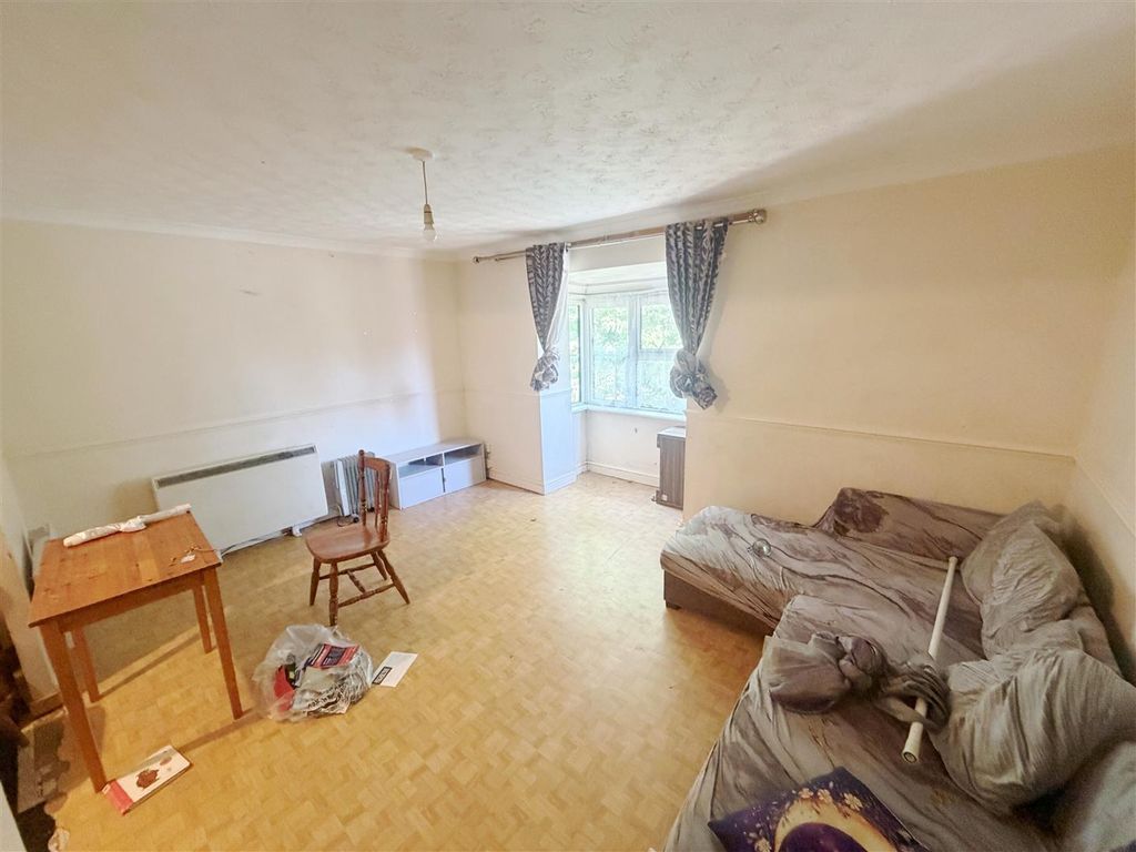 Property photo 2 of 12 Rec 2