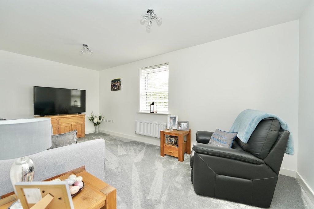 Property photo 2 of 22