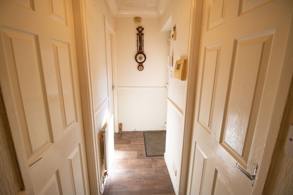 Property photo 2 of 14 Entrance Hallway