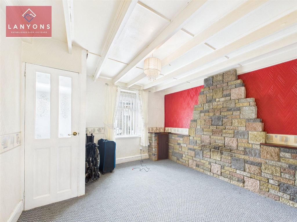Property photo 2 of 13 Picture No. 02