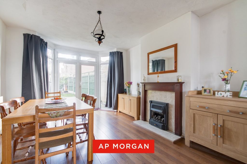 Property photo 3 of 22 Picture No. 13