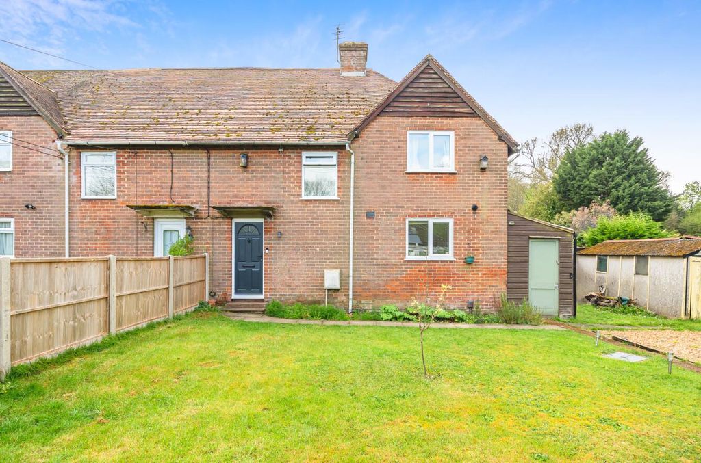 Property photo 1 of 16 Maypole Villas 28 (1).Jpg